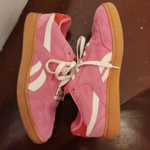 Reebok Pink and White Sneakers club classic